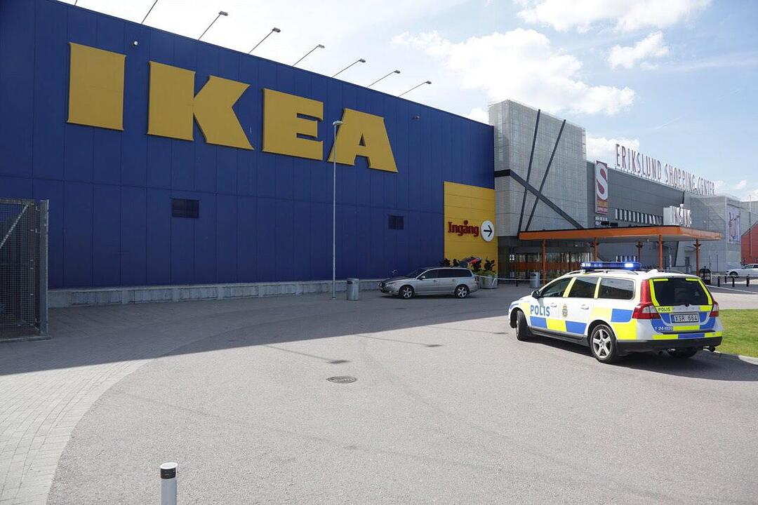 Messerangriff bei Ikea: Zwei Menschen sterben in Möbelhaus