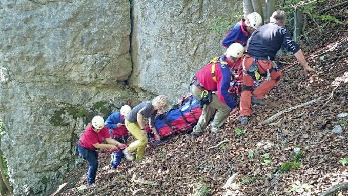 Kletterunfall an der Mosenberger Wand: Auch hier waren die Helfer der Bergwacht gefordert.  Foto: Bergwacht