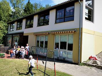 Die Kindertagesstätte "Am Schroth" soll mit einem Kostenaufwand von 1,8 Millionen eine Generalsanierung erhalten. Klar ist auch, dass die Kita während der Bauarbeiten komplett ausgelagert werden muss. Foto: Werner Reißaus
