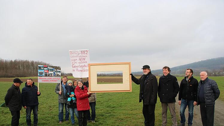 Sie wollen nicht, dass das Himmelkroner Landschaftsbild verschandelt wird: die Vertreter der Bürgerinitiative "Nein zum neuen Gewerbegebiet Himmelkron" und des Bundes Naturschutz. Foto: Jürgen Gärtner