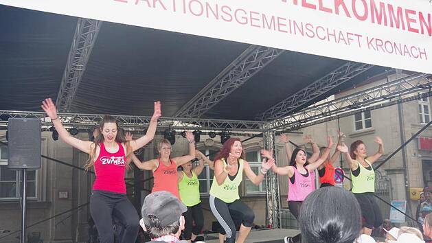 Auf der gro&szlig;en B&uuml;hne werden Vereine und Fitnessstudios wie Caerobics (Bild vom Vorjahr) Tanzvorf&uuml;hrungen pr&auml;sentieren.  Heike Sch&uuml;lein/Archiv
