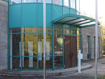 Das IZL in Lichtenfels nahe dem Bgm.-Dr.-Hauptmann-Ring fällt durch seine Architektur ins Auge. R. Popp