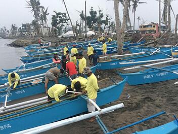 Zahlreiche Boote wurden in den philippinischen Unwettergebieten für den notwendigen Lebensunterhalt zur Verfügung gestellt. Fotos: privat