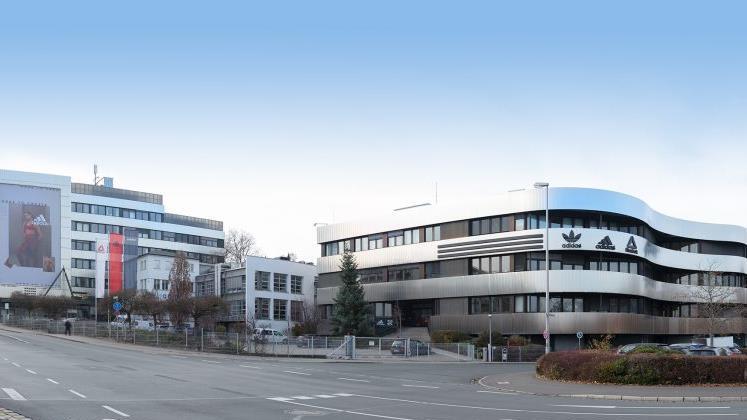 Schaeffler hat das Areal am Adi-Dassler-Platz erworben. Nach Umbaumaßnahmen werden dort bereits Ende 2019 Büroarbeitsplätze bereitgestellt werden.  Fotos: Schaeffler