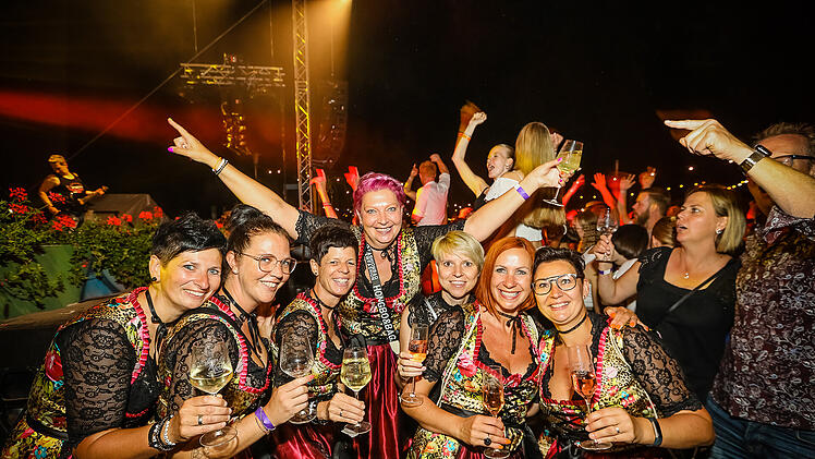 Erstklassige Stimmung mit den Almrockern!