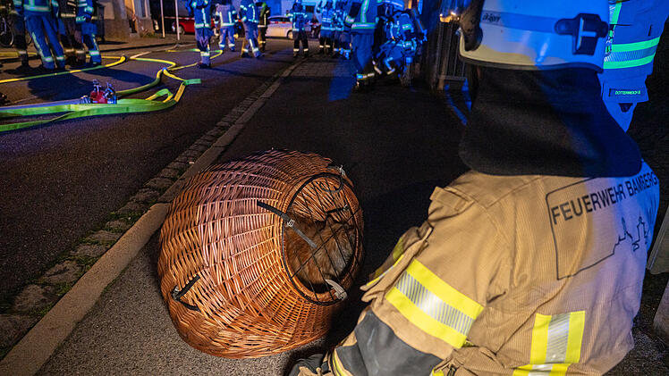 Bamberg: 56-Jähriger bei Brand in Wohnung schwerverletzt - muss reanimiert werden