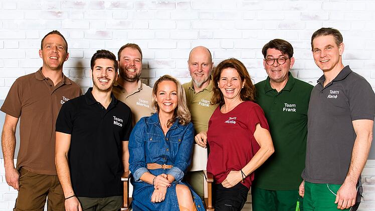 Das Gartenprofi-Team erh&ouml;ht schon im Winter die Vorfreude auf den n&auml;chsten Fr&uuml;hling, von links: Dennis Thiele, Nico Sollazzo, Marius Surmann, Eva Brenner, Frank Egger, Nicole Johag, Frank Riese und Ren&eacute; P&uuml;tz.