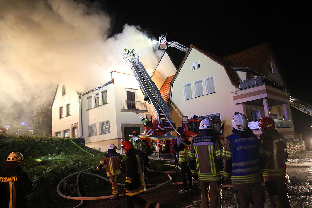 Dachstuhlbrand in Grub am Forst