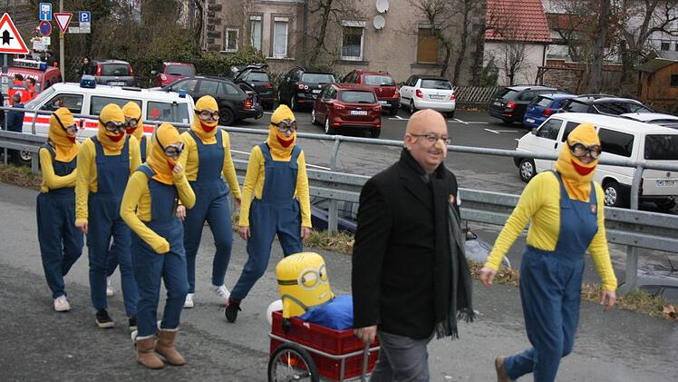 Beim Kronacher FaschingszugMaria Löffler