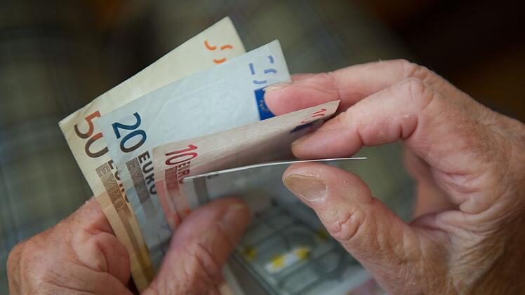 Rente, Steuern, Pflege – was sich im Juli ändert
