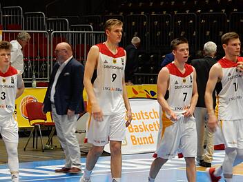 Frust pur - die U20-Nationalspieler (von links) Bennet Hundt, Richard Freudenberg, Nils Haßfurther und Ferdinand Zylka  nach der Halbfinalniederlage gegen Kroatien. Foto: Udo Schilling
