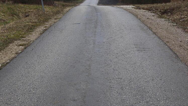 Über diese Straße rollte während der Bauzeit in Eschlipp der gesamte Verkehr. Foto: Josef Hofbuaer