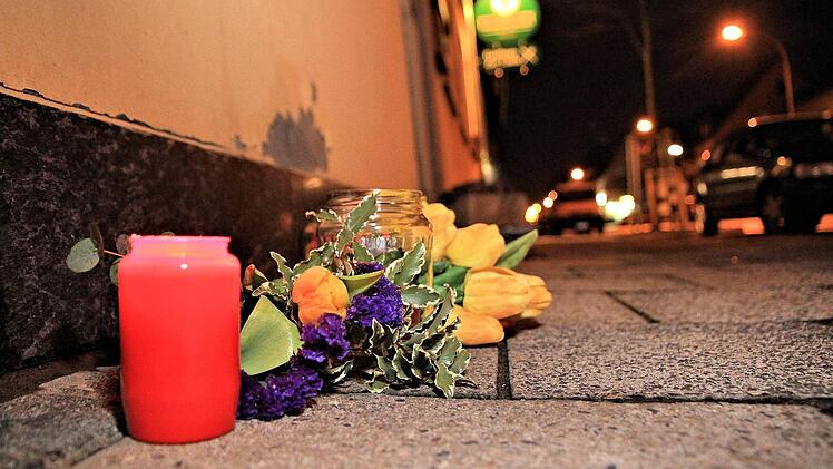 Am Samstagabend erlag ein 81-Jähriger Fußgänger noch am Unfallort, an der Gaustadter Hauptstraße, seinen schweren Verletzungen, nachdem er von einem Auto angefahren worden war. Foto: Ferdinand Merzbach