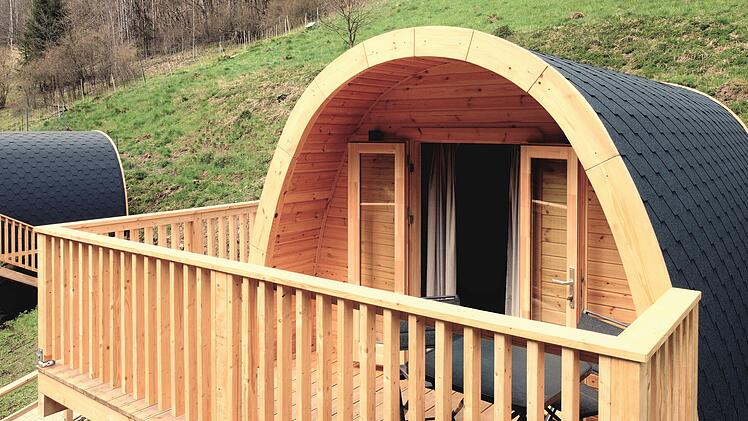 Die beiden Tiny Houses haben jeweils eine eigene Terrasse.