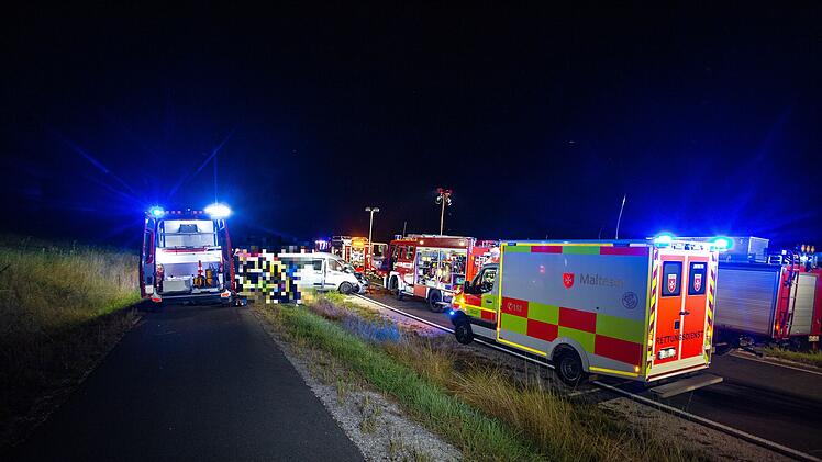 "Der Aufprall war massiv": 52-J&auml;hriger bei Frontalkollision t&ouml;dlich verletzt