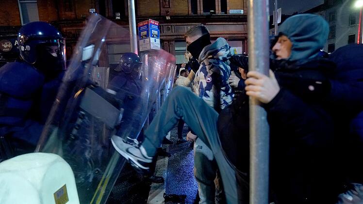 Nach Messerattacke in Dublin
