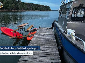 Kurioses Schiff auf Brombachsee