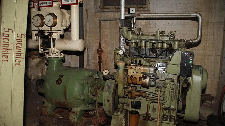 In einem Bunker unter der Spinnerei steht noch ein Generator.