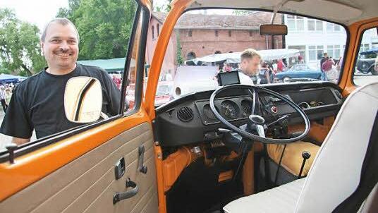 Der wohl ungewöhnlichste Oldi des Treffens: Stephan Mey aus Gelsenkirchen kam mit dem Bus, einem VW T2B Ruthmann Steiger.