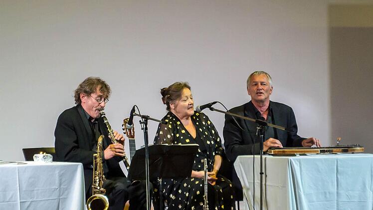 Andy Arnold, Marianne Sägebrecht und Josef BrustmannFoto: Jochen Berger