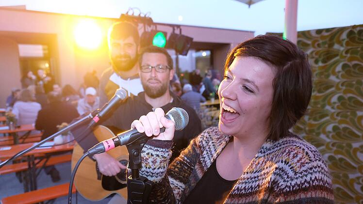 Livemusik mit Rock und Pop der Band Ommakustik. Foto: Gerd Schaar