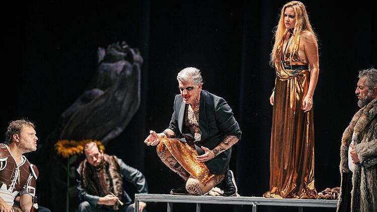 "Das Rheingold" von Richard Wagner feierte in der Regie von Alexander Müller-Elmau Premiere am Landestheater Coburg.Foto: Sebastian Buff
