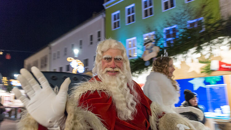 Hof: Weihnachtsmarkt wird am Freitag offiziell er&ouml;ffnet - so sieht das Programm ab Montag aus
