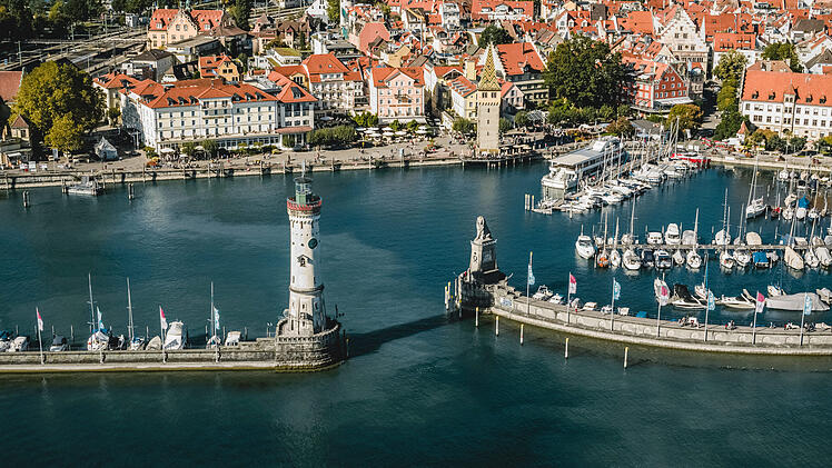 Inselstadt Lindau vom Hafen aus
