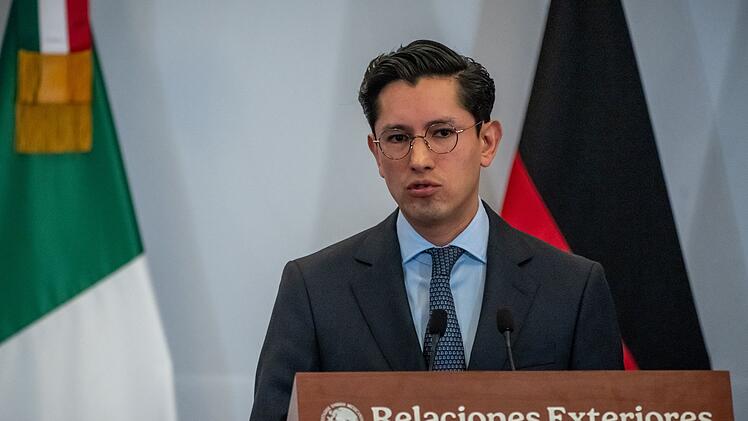 Au&szlig;enminister Roberto Velasco