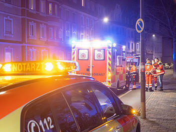 Gro&szlig;er Einsatz in Bamberg: Holzkohlegrill in Wohnung entfacht - drei Menschen verletzt