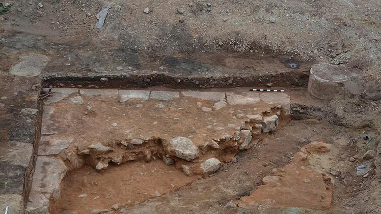 Das Fundament des Burgturms