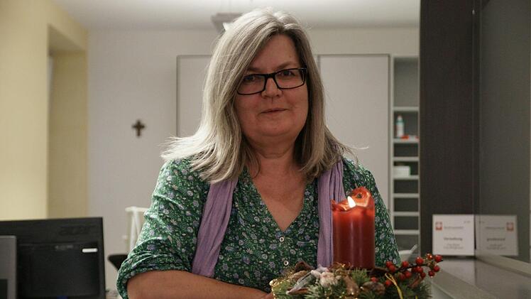 Gabriele Morath berät sozial Schwache für den Caritasverband Bad Kissingen. Sie setzt Spendengelder der Weihnachtshilfe der Saale-Zeitung ein, um Bedürftigen zu helfen. Foto: Steffen Standke