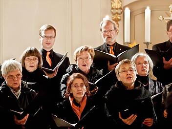 Erstmals seit vier Jahren gastierte die Kantorei St. Moriz aus Coburg wieder in der Schlosskirche von Lahm.Fotos: Jochen Berger