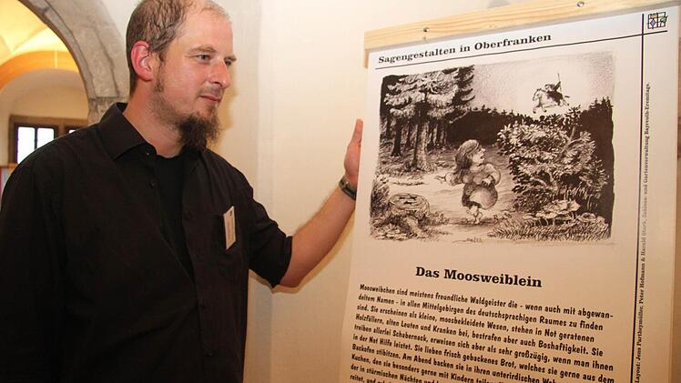 Ganz neu im Programm bei der Fledermausnacht waren die Gruselgeschichten von Peter Hofmann.