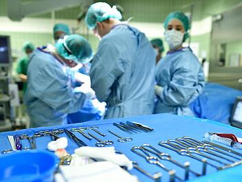 Die Klinik von morgen ist eine andere als wir sie heute kennen. Symbolfoto: Uwe Anspach, dpa