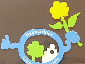 Der Fürther Künstler Patrick Preller hat den Preis für Neumarkt entworfen.