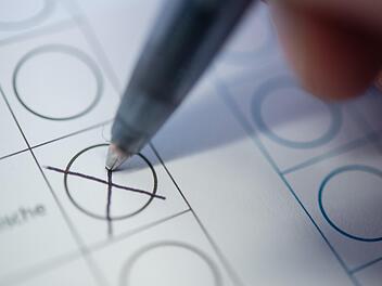 Für den großen Wahlkreis Bad Kissingen können die elf eingereichten Wahlvorschläge als Direktkandidatinnen und -kandidaten bei der Bundestagswahl am 26. September auch antreten.