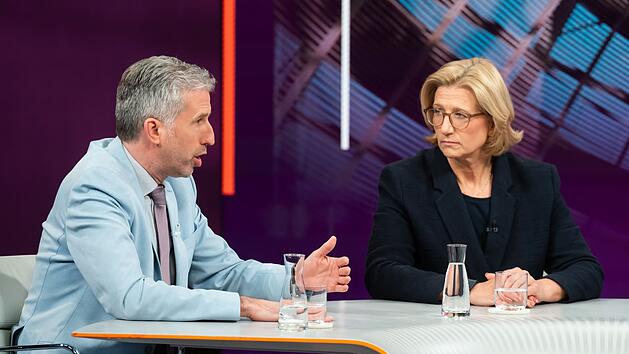 T&uuml;bingens Oberb&uuml;rgermeister Boris Palmer sieht eine "letzte Chance" gekommen, das Ruder in Deutschland herumzurei&szlig;en und fordert einen "Fr&uuml;hling der Reformen".