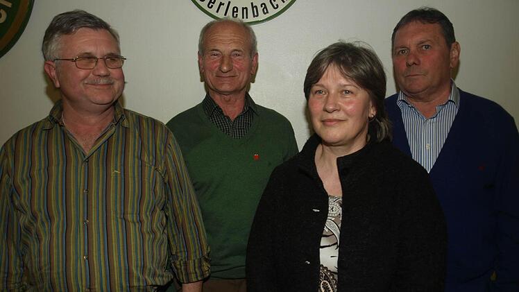 Ehrungen bei der Siedlervereinigung: Unser Bild zeigt den Vorsitzender Heinrich Weingärtner (von links), der Richard Jodl sowie Klara Geßler und Eberhard Brändlein auszeichnete. Fotos: Stefan Geiger