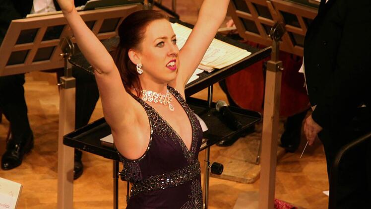 Elisabeth Magnor"s musikalische Neujahrsgrüße . Foto: Werner Vogel