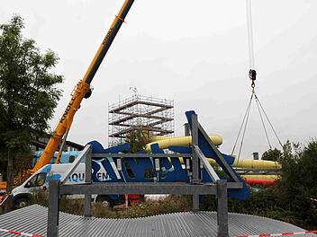 F&uuml;r die neue Rutsche wird der Turm um eine Etage aufgestockt. Foto: Richard S&auml;nger