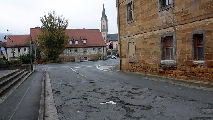 Die Schulstraße in Ebermannstadt ist in einem jämmerlichen Zustand. Foto: Josef Hofbauer