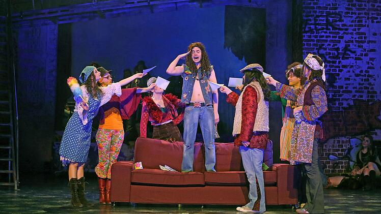 Hair" am Landestheater Coburg Foto: Henning Rosenbusch