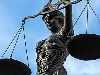 Wegen eines Streiches, an deren Folgen eine 57-jährige Frau heute noch leidet, standen zwei Bewohner der Jugendheimstätte Fassoldshof vor Gericht. Foto: Symbolbild Christopher Schulz/dpa