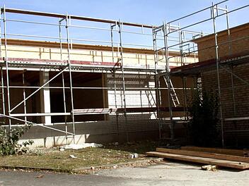 Die Sanierung der Grundschule Hannberg ist in vollem Gange, weitere Aufträge wurden vergeben.      Foto: Richard Sänger