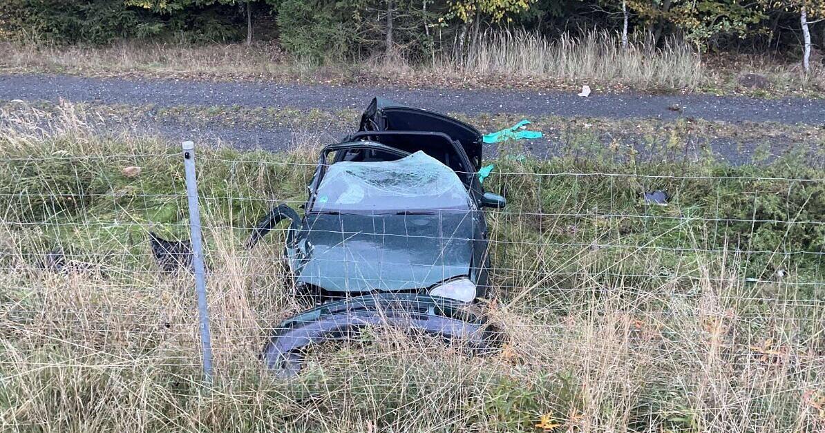Two seriously injured on the A93 near Regnitzlosau: Woman (22) ejected ...
