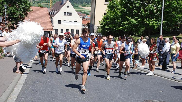Sport und Stimmung sind am Samstag gleichermaßen garantiert beim Schnitthepper-Run des TSV Nüdlingen. Foto: Archiv