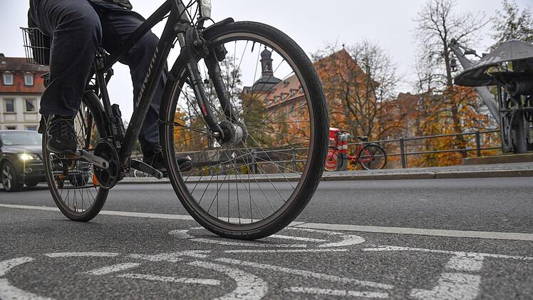Der Fahrradverkehr ist in Bamberg ein Dauerthema. Im November haben die Radaktivisten die Zusammenarbeit mit der Stadt aufgekündigt. Ihnen geht es zu langsam.  Foto: Ronald Rinklef