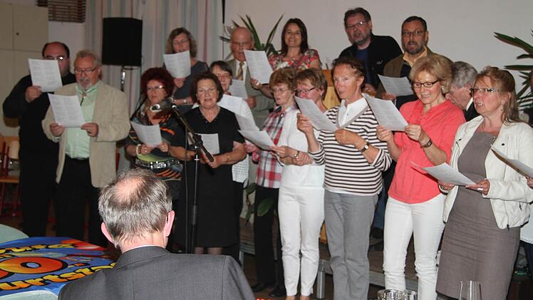 Zu Ehren von Hans Roppelt hat sich sogar ein eigener Seelsorgebereichs-Chor formiert