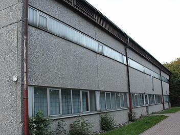 Die sanierungsbedürftige Turnhalle wird den Gemeinderat Wilhelmsthal auch in den kommenden Monaten beschäftigen. Foto: Marco Meißner